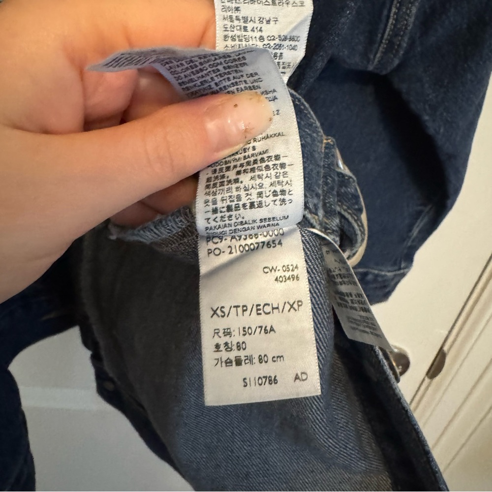 NWOT Levi's Belted Denim Jacket - Picture 4 of 6
